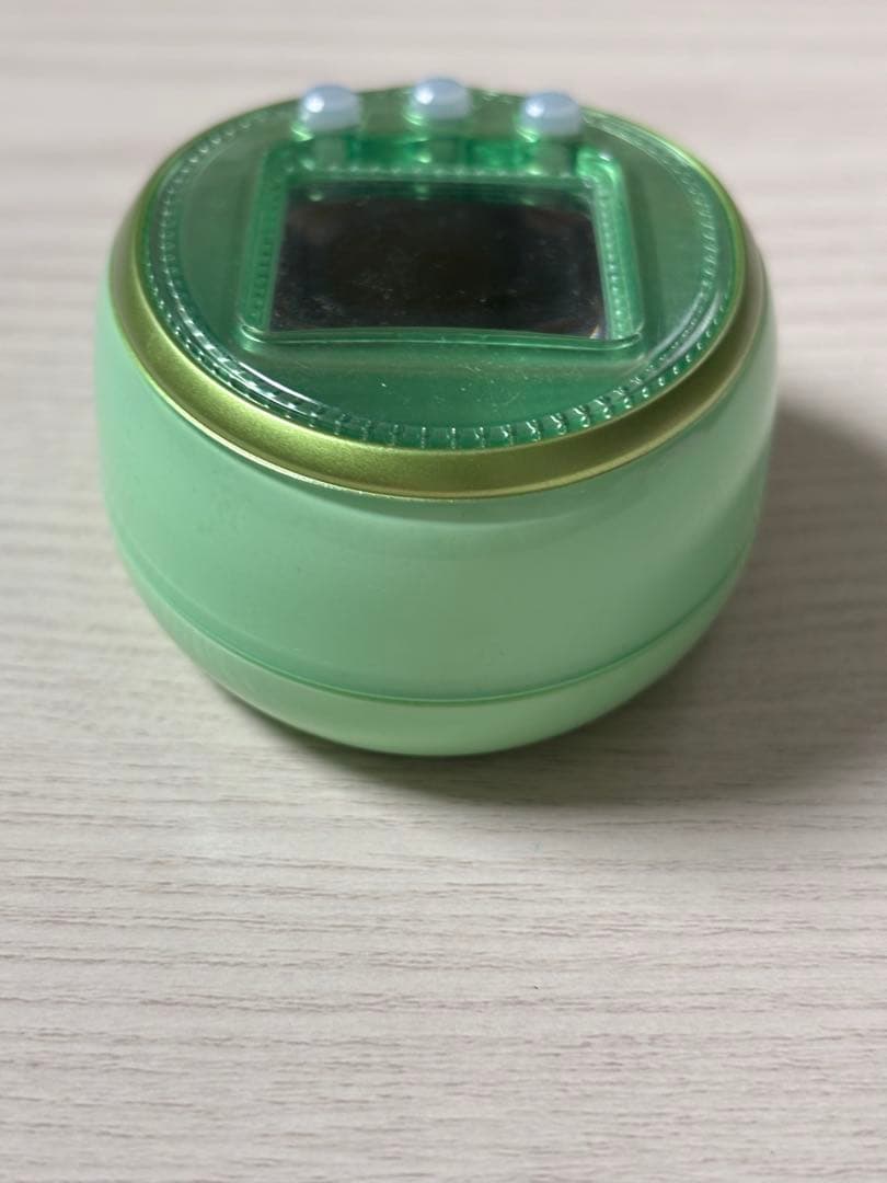 たまごっち4u+プラス　ライムグリーン