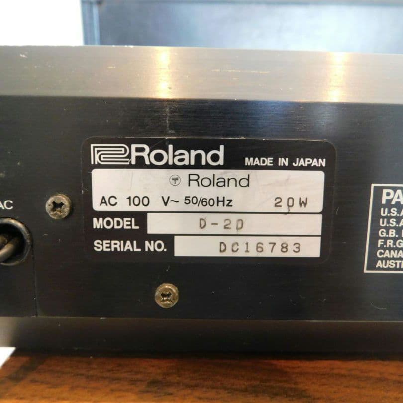 Roland ローランドD-20 シンセサイザー ハードケース付 ジャンク