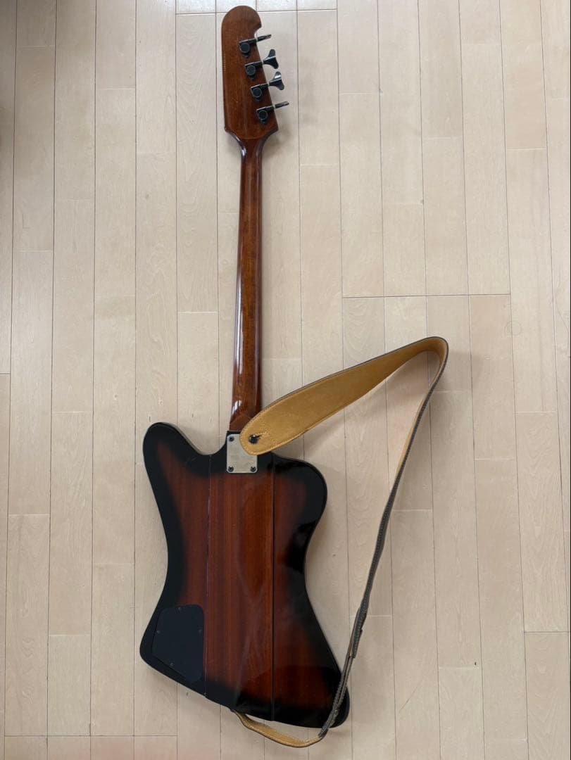 ベース Epiphone Thunderbird