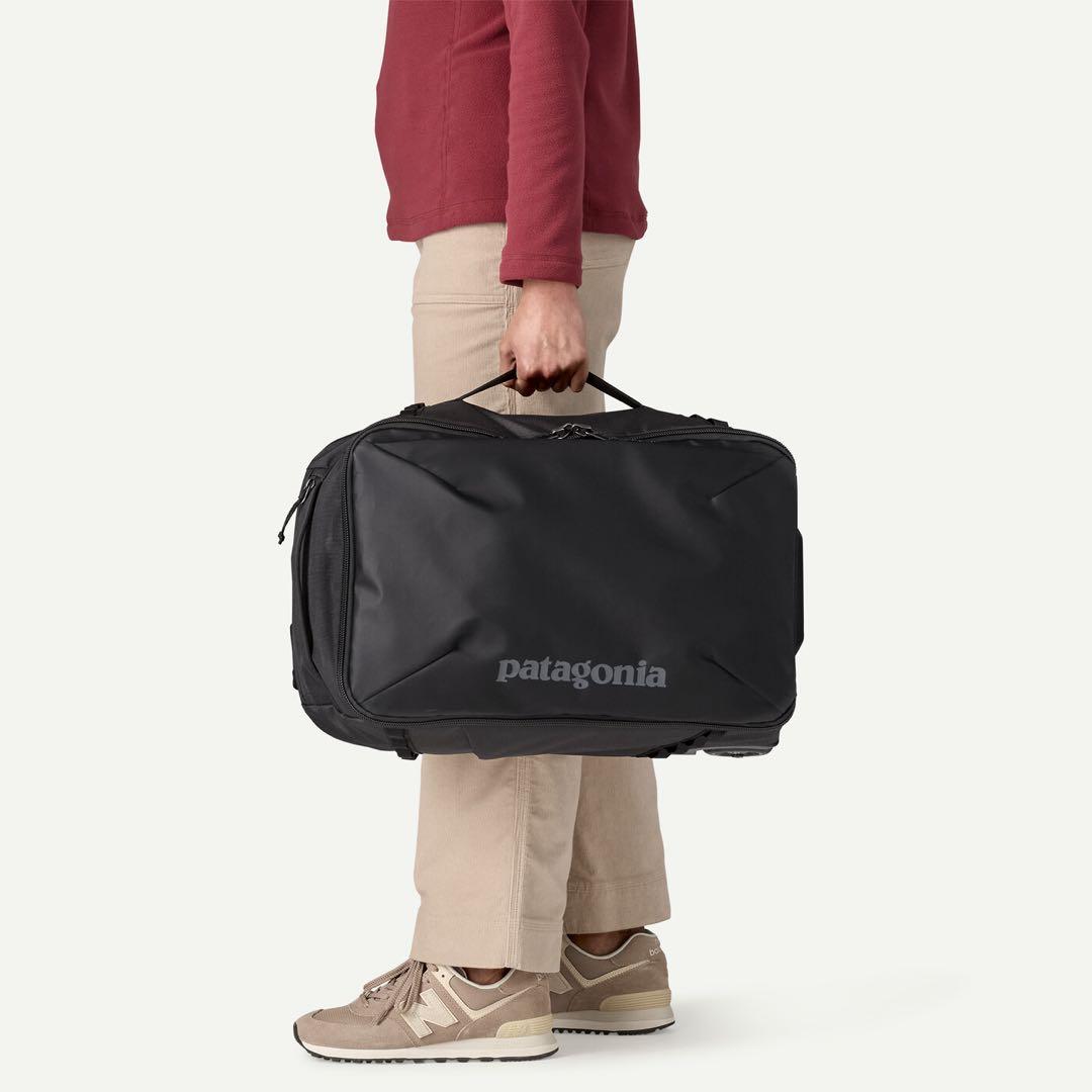 パタゴニア ブラックホール・MLC ウィーリー 34L 新品　旅行カバン
