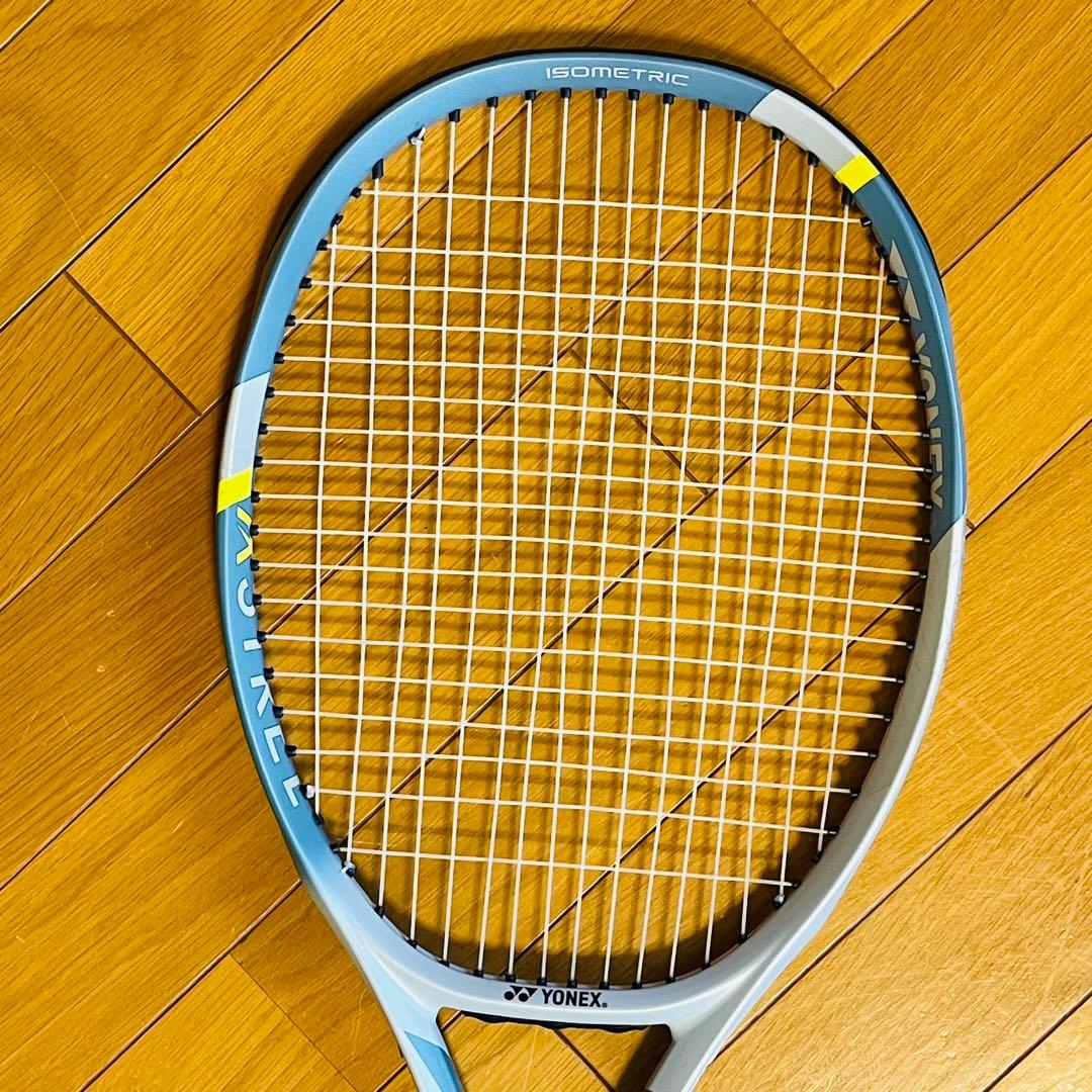 【極美品】YONEXヨネックス ASTREL100 アストレル 2023年モデル