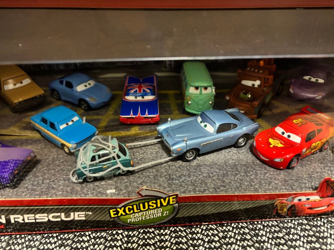 London Rescue - 12 pack カーズ　マテル　新品未開封