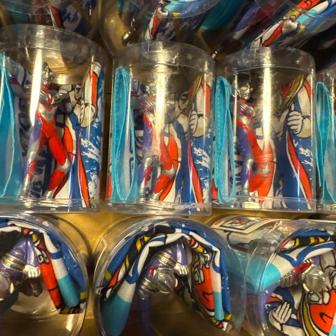 希少⭐︎ウルトラマンダイナ　ハンカチ＆ミニフィギュア 28個　まとめ売り