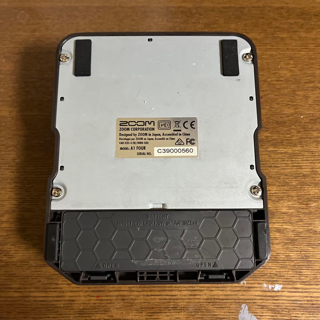 ZOOM A1 FOUR マルチエフェクター