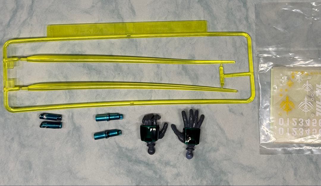 ガンプラMG/MS-18E ケンプファー　塗装済み完成品
