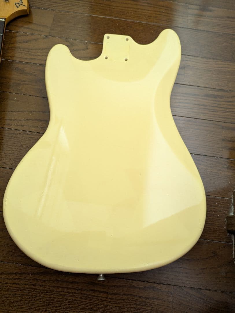 Fender Mustang エレキギター クリーム　ジャンク品
