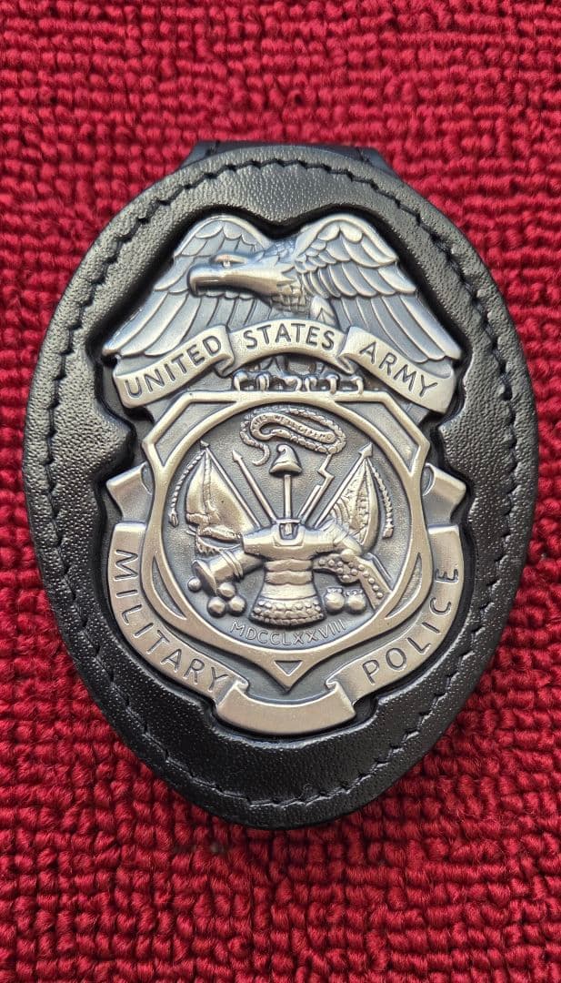 米国ポリスバッジ【US Army Military Police】専用ホルダー付