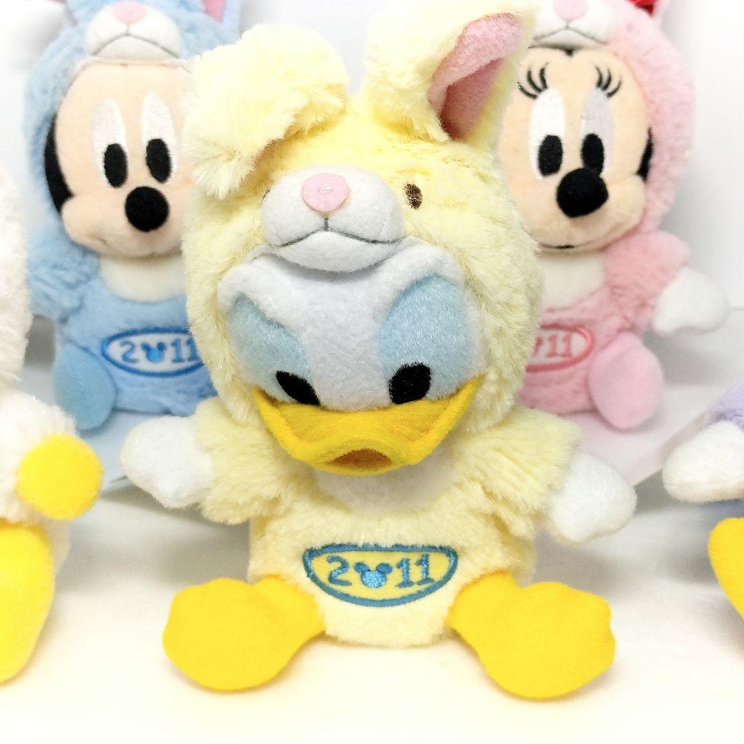 ディズニー 干支 ぬいぐるみ バッジ 2011 兎年 5種 ミッキー ミニー 他
