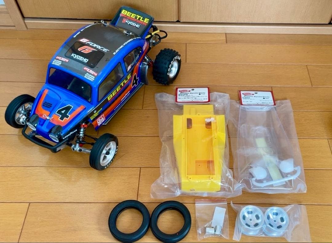 【京商】BEETLE 2014（復刻版）ESC、サーボ、モーターファン　メカ付き