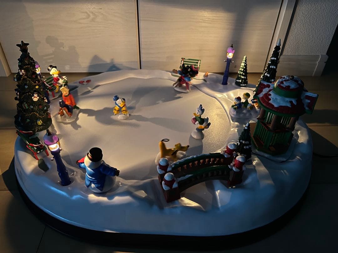【希少】Mickey's Holiday Skaters ディズニー クリスマス