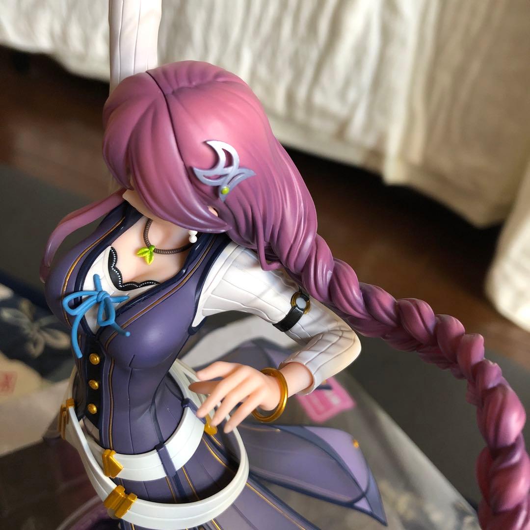 エマ・ミルスティン　フィギュア