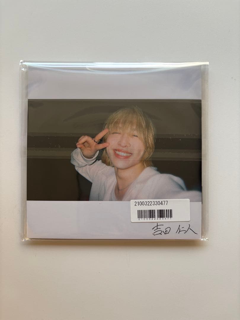 M!LK 吉田仁人　26thアクスタ＆『さえない暮らし』ブックレット