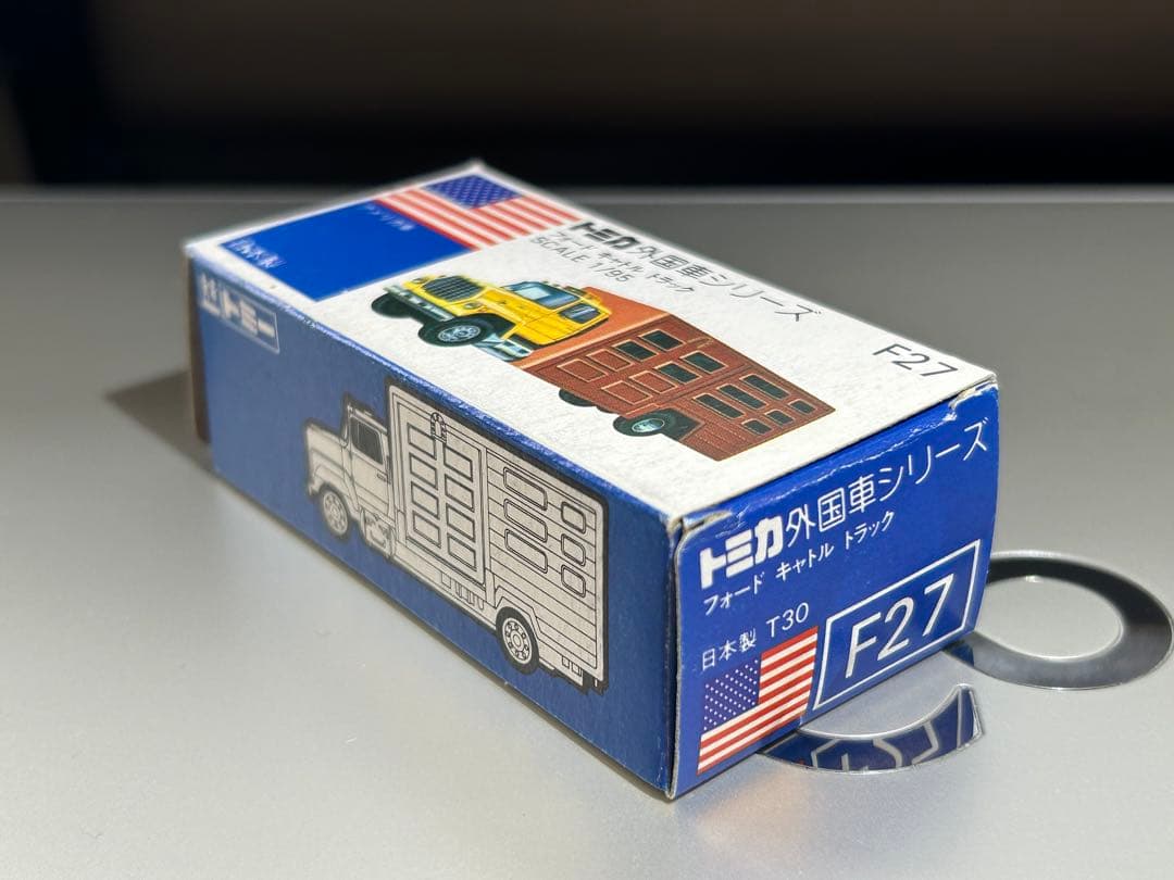 トミカ　フォード　キャトル　トラック　午年！