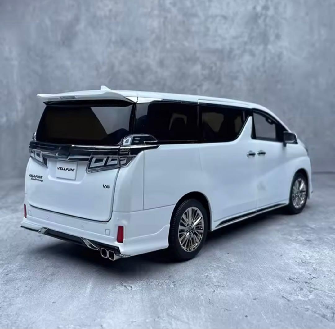 トヨタ ヴェルファイア 1/18 ダイキャストモデルホワイト ミニカー