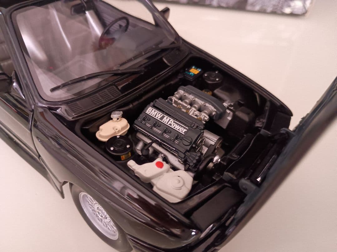 ミニチャンプス  M3 STREET E30 1987 1/18