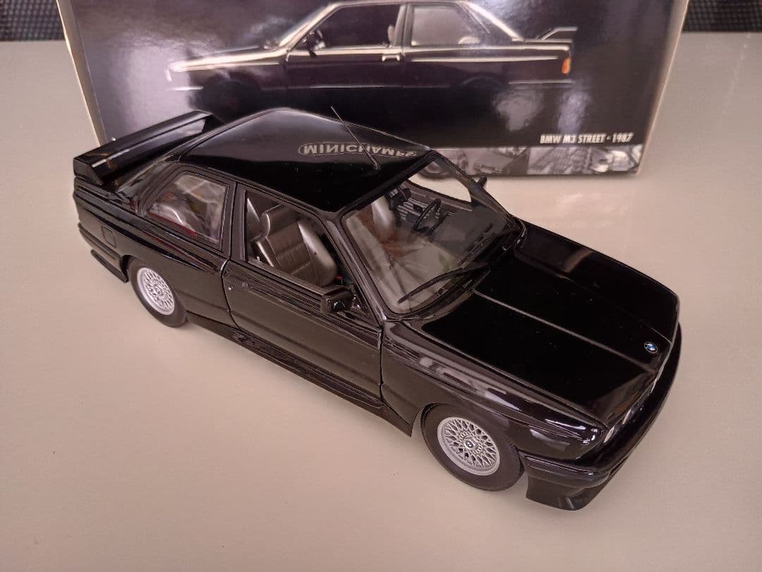 ミニチャンプス  M3 STREET E30 1987 1/18