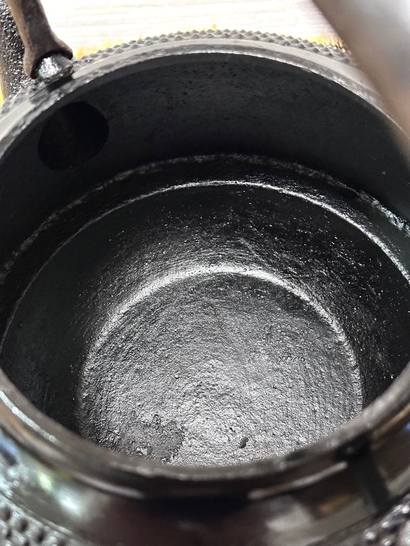 未使用品　成龍堂鋳造所 日本伝統工芸士 及川　齋（齋峰)造２２型アラレ　南部鉄瓶