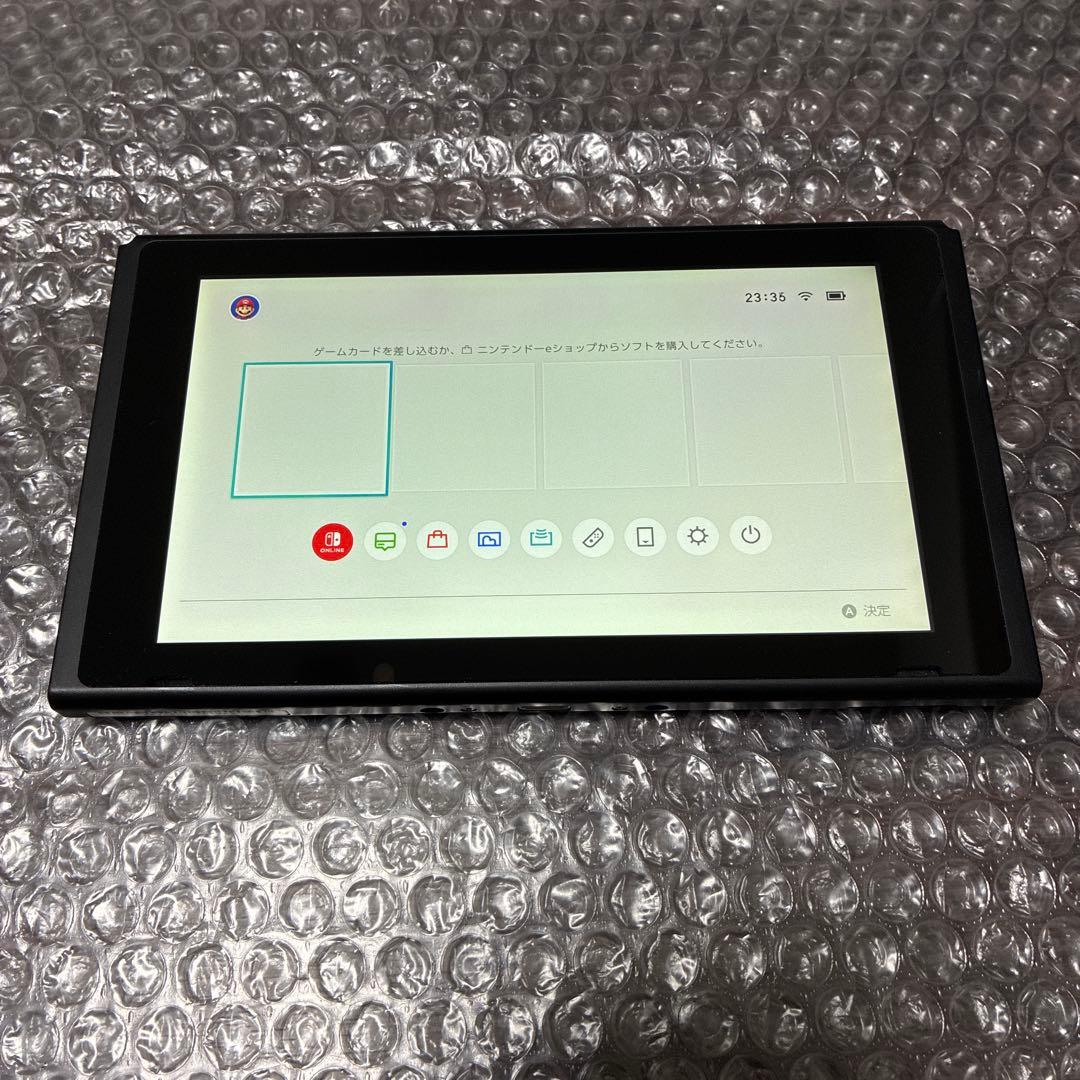 9 Nintendo Switch 本体　初期型