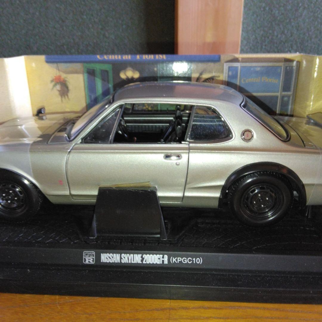 京商日産スカイラインハコスカGT-Rのシルバーです。