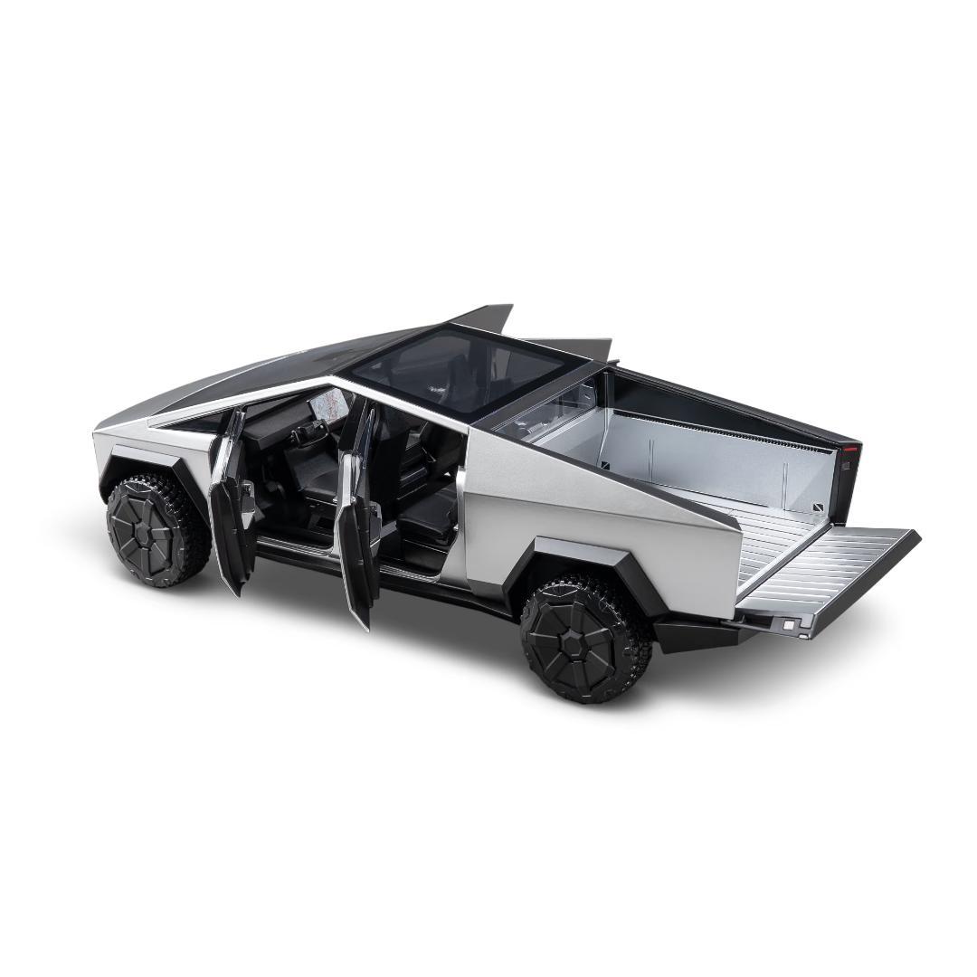 テスラ Tesla Cybertruck 1:18スケール ダイキャスト 新品