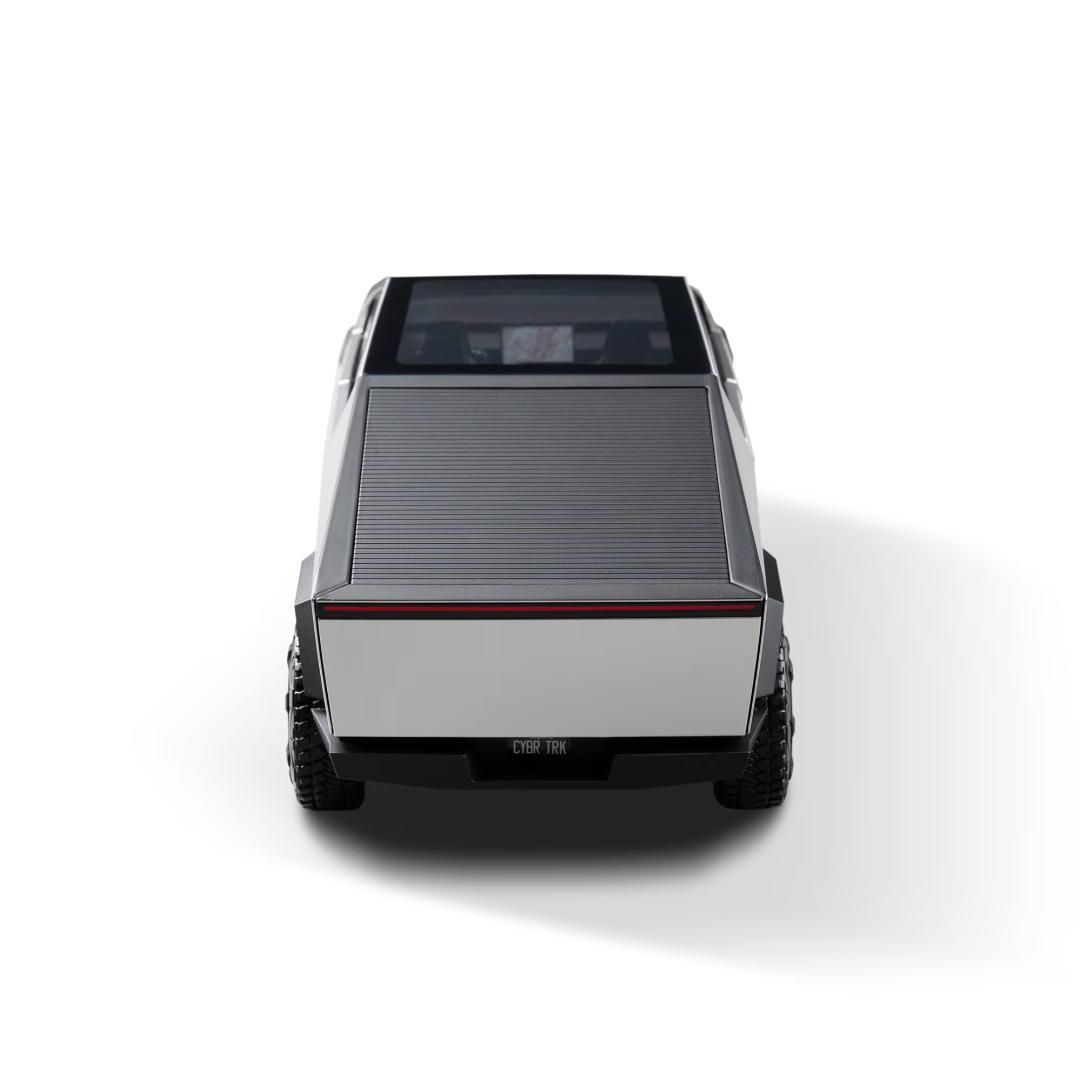 テスラ Tesla Cybertruck 1:18スケール ダイキャスト 新品