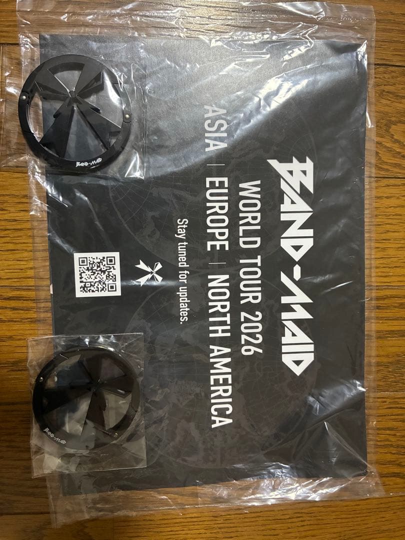 BAND-MAID メタルカラビナ エラー品と正規品