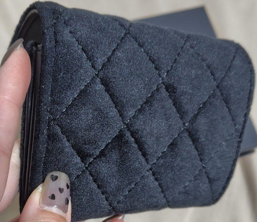 ♡CHANEL♡ ブラック キルティング 二つ折り財布✨美品✨