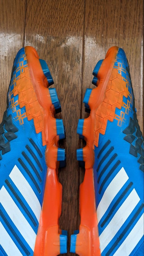 アディダス サッカースパイク プレデター リーサルゾーン HG