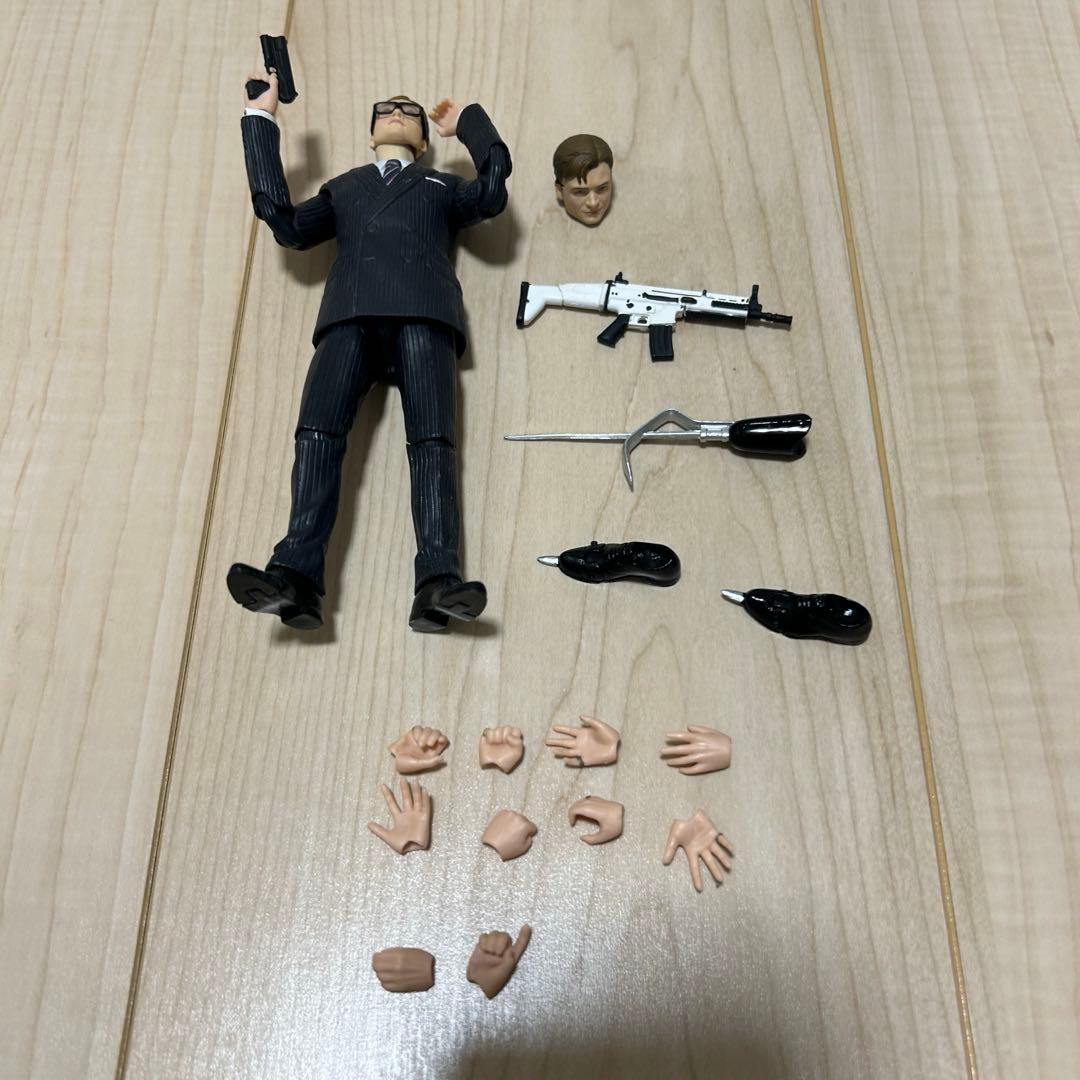 s.h figuartsバットマン mafex キングスマン 2体セット