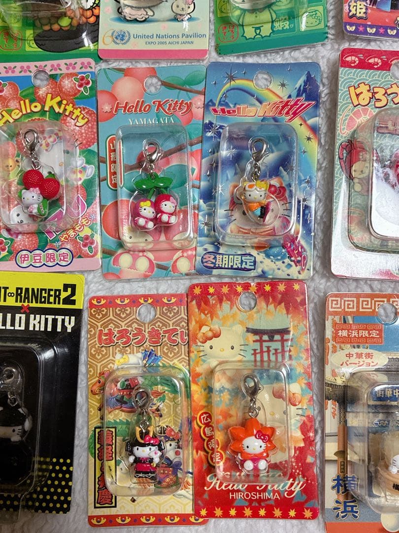 【期間限定セール】ご当地キティファスナーマスコットまとめ売り根付ストラップ他