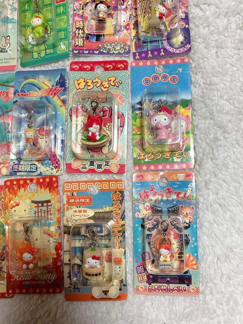 【期間限定セール】ご当地キティファスナーマスコットまとめ売り根付ストラップ他