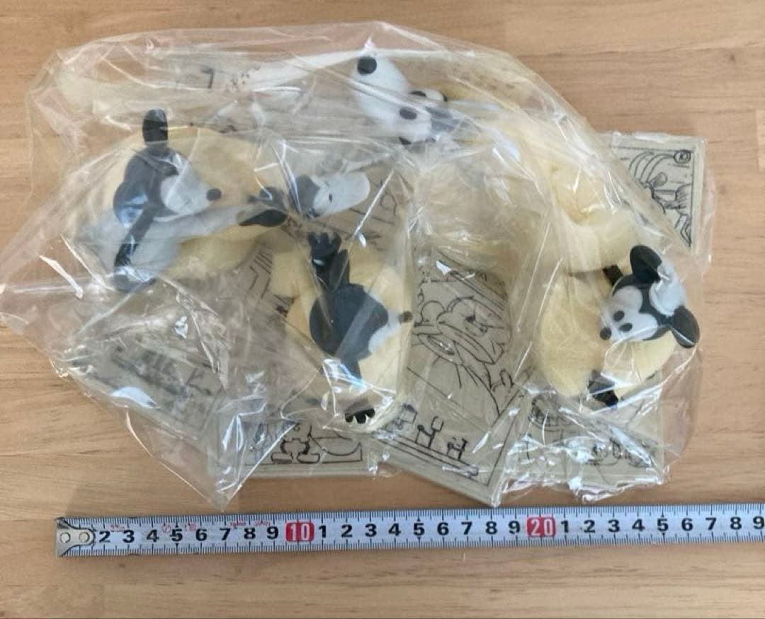 【未使用】ミッキー モデルシートフィギュアシーン限定モデル／陶器製／箱付き