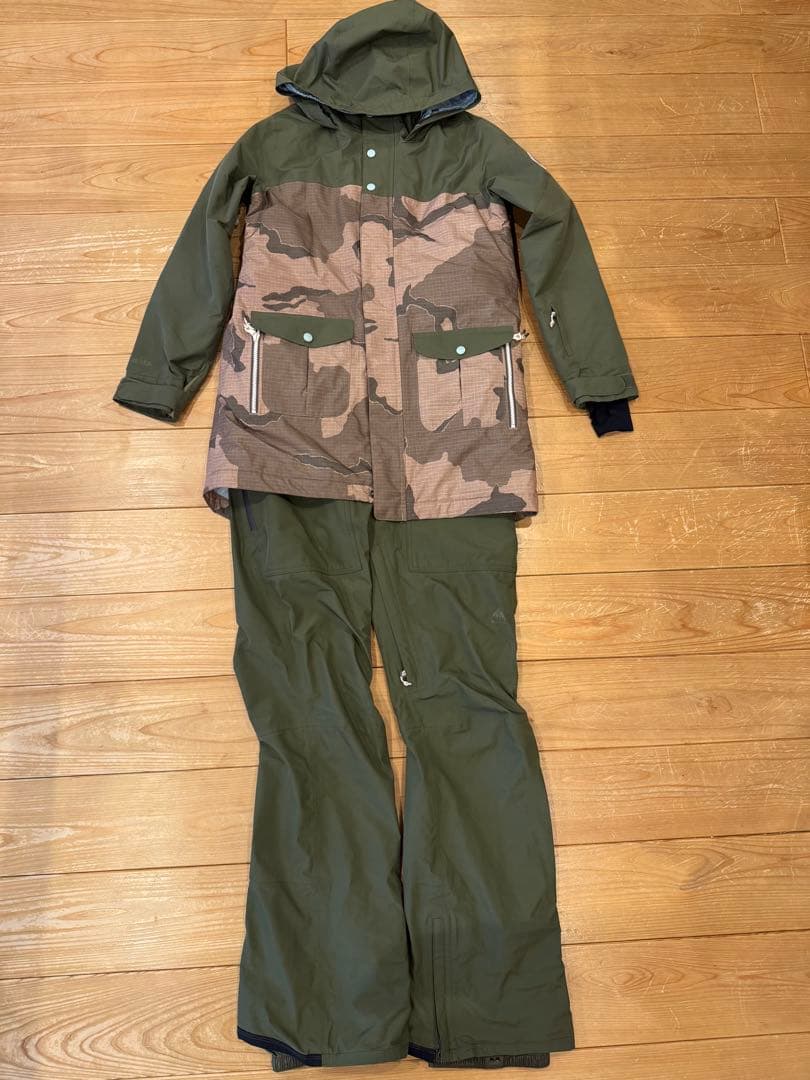BURTON スノーボードウェア 女性用 Sサイズ ゴアテックス