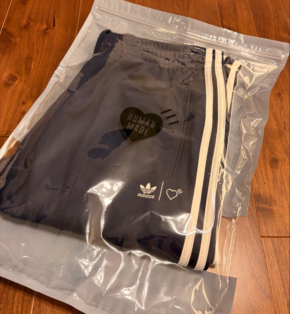 adidasOriginals×HUMAN MADEトラックパンツ（ジャージ）