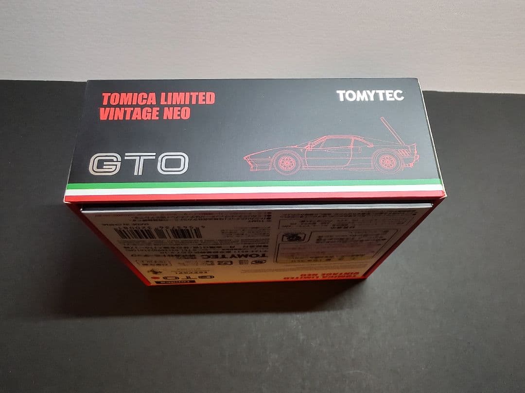 トミカリミテッドヴィンテージネオ フェラーリ 288 GTO 赤