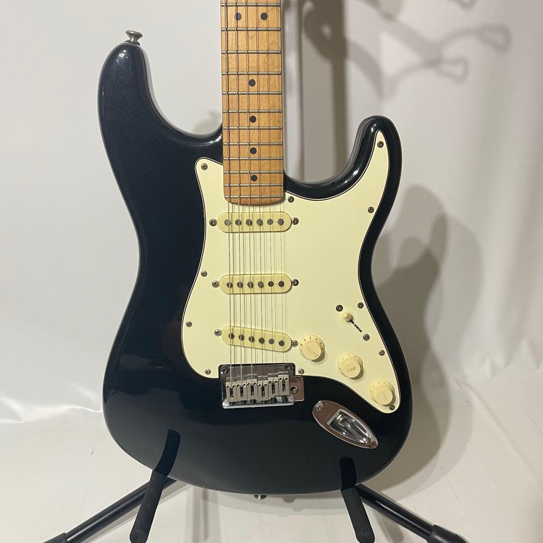Squier Stratocaster Standard エレキギター