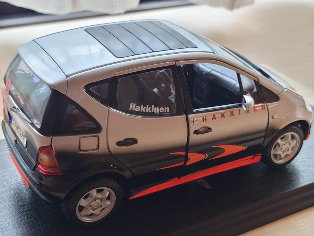 1/18 メルセデスベンツコレクション A クラス(フォーミュラ1デザイン)