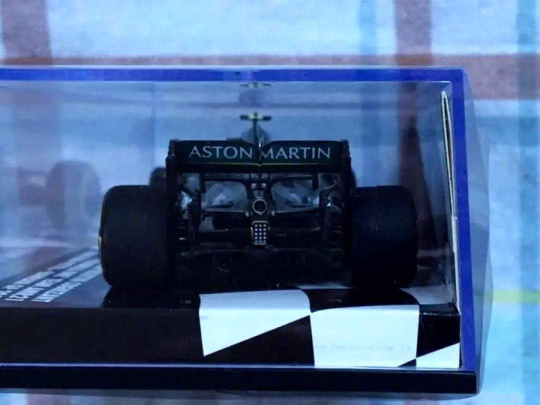 ミニチャンプス 1/43 アストンマーチン AMR21 ベッテル バーレーンGP
