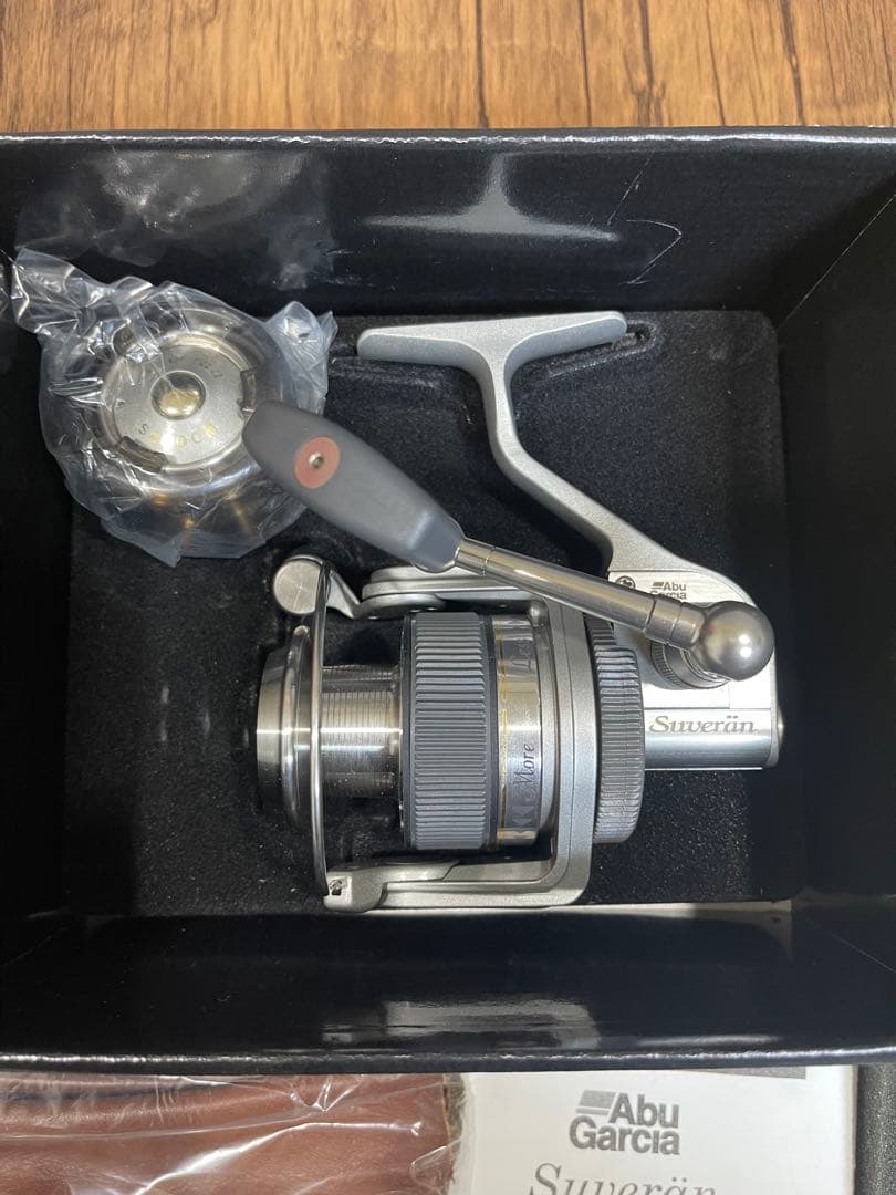 アブガルシア Abu Garcia Suveran S4000Mスピニングリール