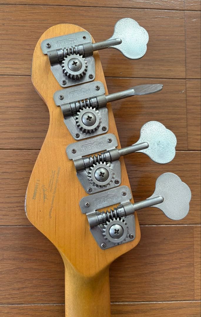Vintage ICON Series V4 レリック使用