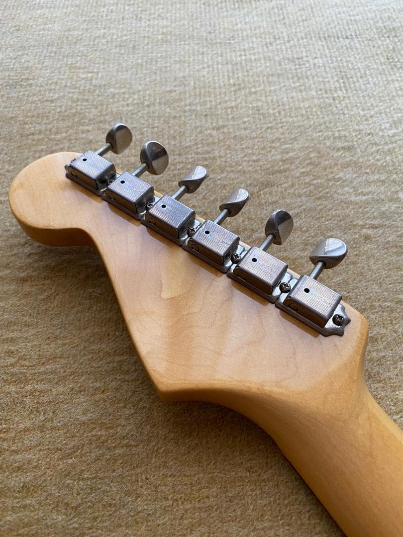 Fender New American Vintage 1965ストラト