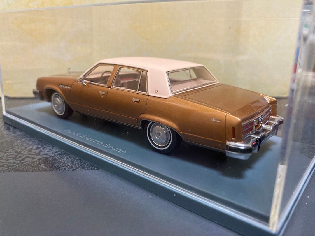 NEO 1/43 Buick 1977 ビュイック エレクトラ セダン