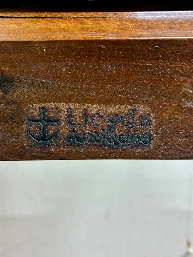 管445☆イギリス製☆Lloyd's Antiques☆クィーンアンチェアー