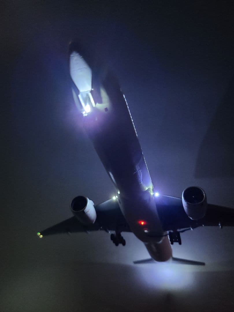 JAL ボーイング 777 - 300er LED仕様 完成品