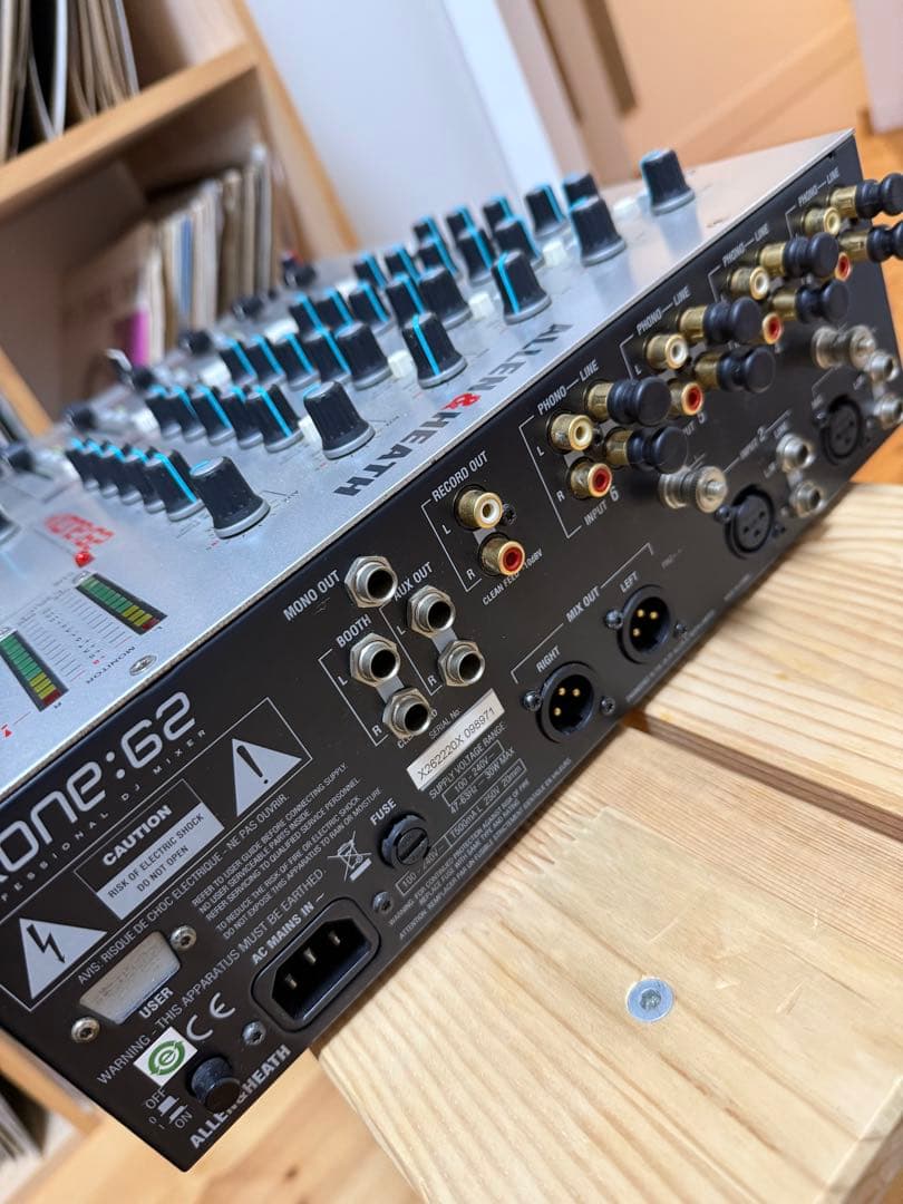 動作良好！ALLEN & HEATH XONE:62 DJミキサー