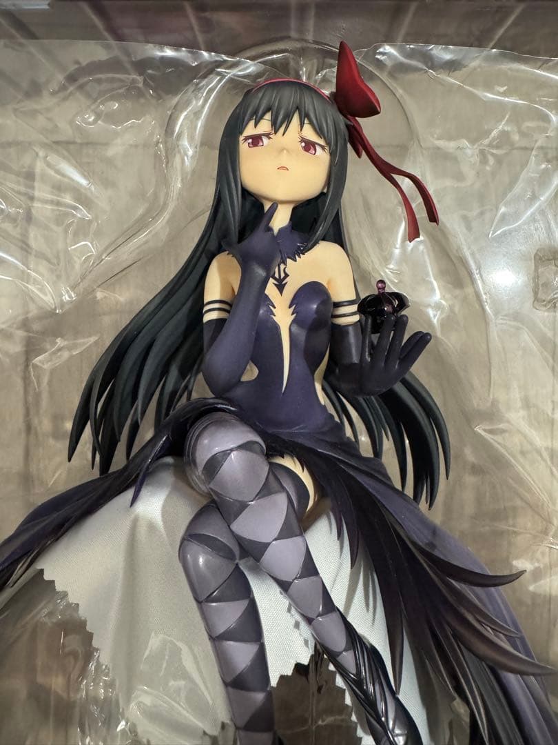 悪魔ほむら 1/8スケールフィギュア