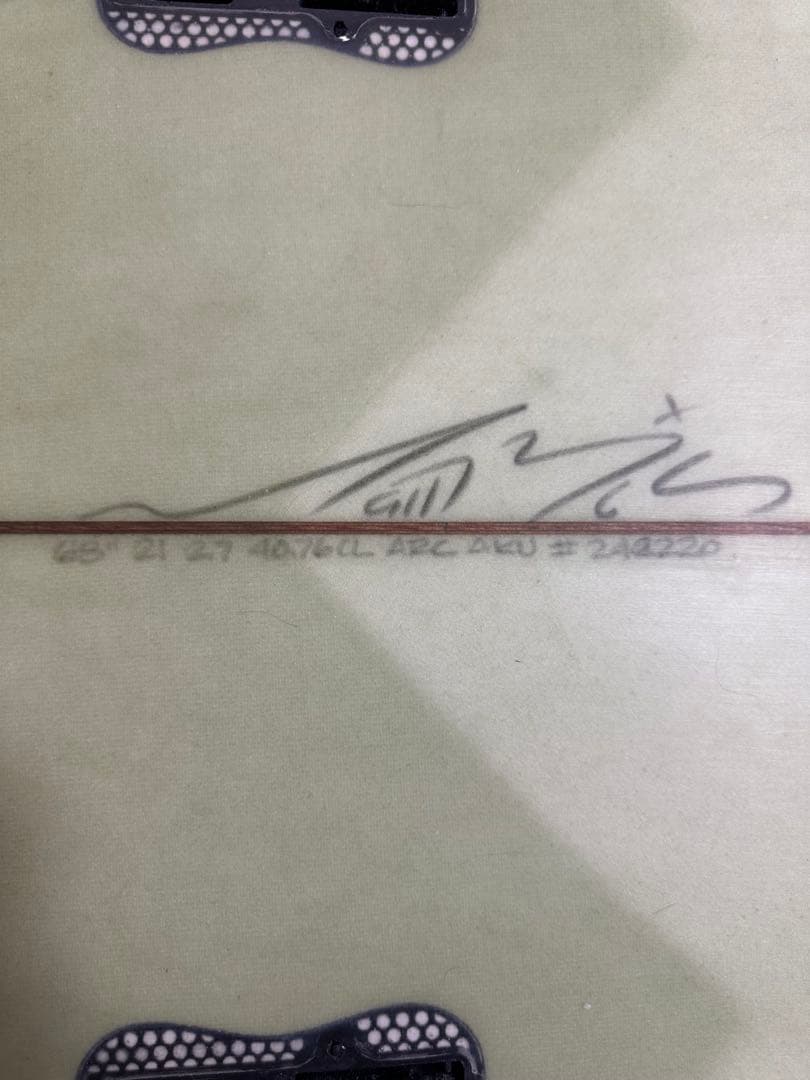 lostメイヘム・サーフボードミッドレングス・グライドラ