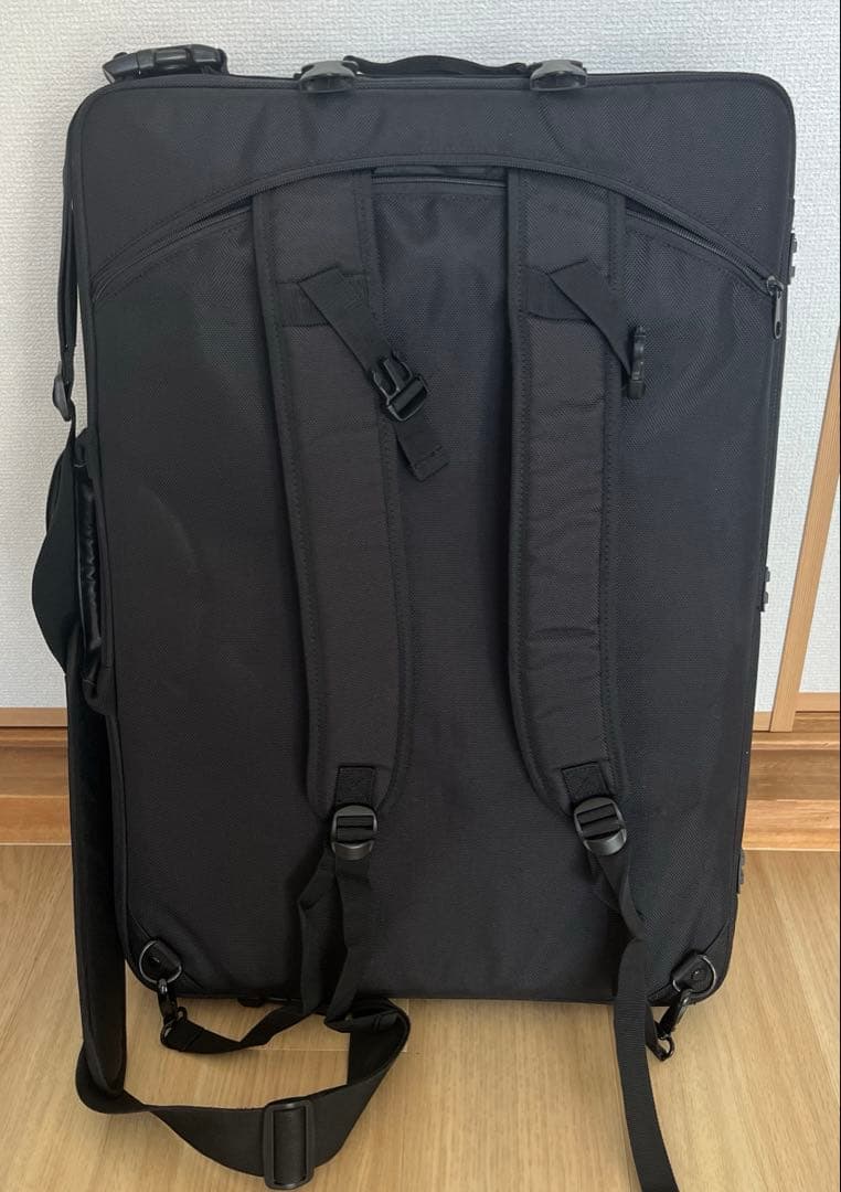 ⑤Numark iDJ Pro iPad用 DJコントローラー ケース付き