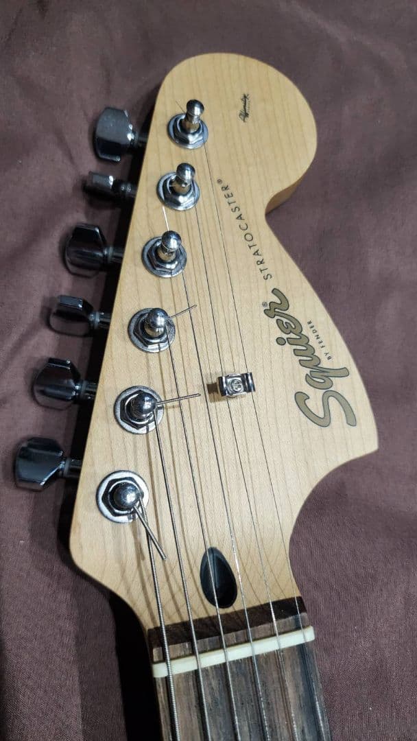エレキギター Squier by Fender Stratocaster