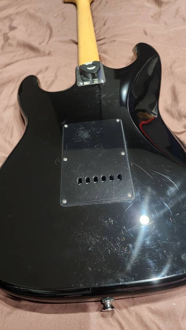 エレキギター Squier by Fender Stratocaster
